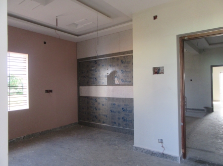9) Li Id : 157 - Childrens Bedroom.JPG